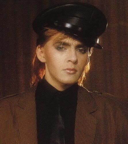 Anyone watching I love the '80s on BBC2?