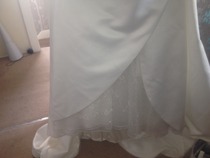 Three weeks, tiny budget & no wedding dress.