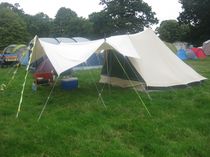 Cabanon Pyramide. - Can you tie up the base like a bell tent, for a draught?