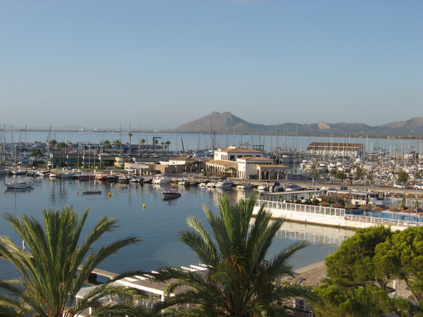 Majorca beach holiday, money saving tips please/what to take to save!