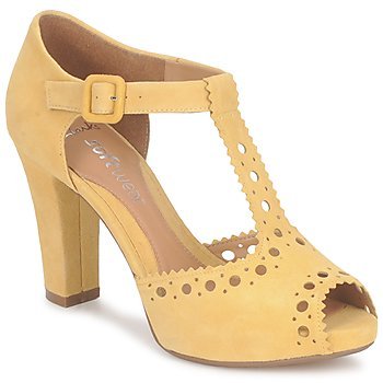 things you never wear as you havent got anything to go with them