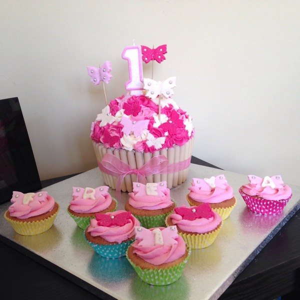 Would anyone enjoy a cake picture thread, for boasting?!