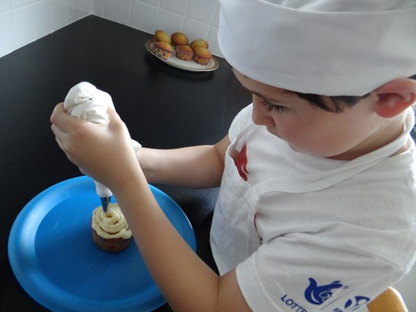 Ellie's Magical Bakery: Share your baking pics to win two places at a cupcake class with Primrose Bakery in Covent Garden, worth £90 - CLOSED