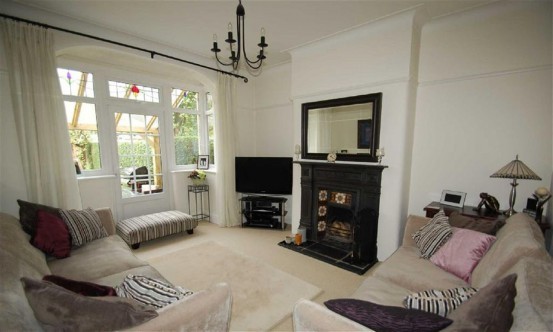 Has anyone got a 1930s semi....