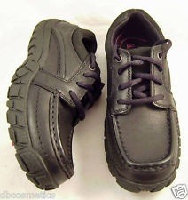 Help me find the seemingly impossible footwear for secondary school that meets the following requirements!!