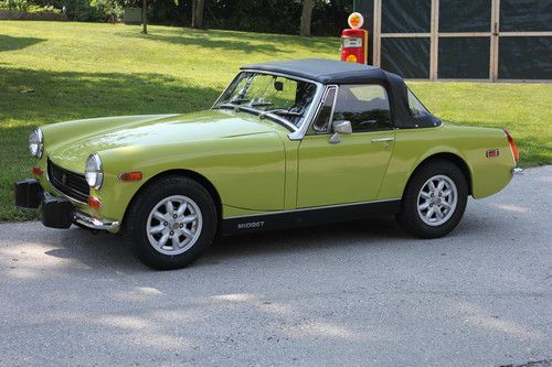 to think that yellow cars are cool? Especially Beetles?