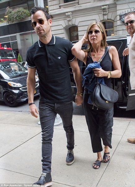 anyone recognise these shoes/flip flops??