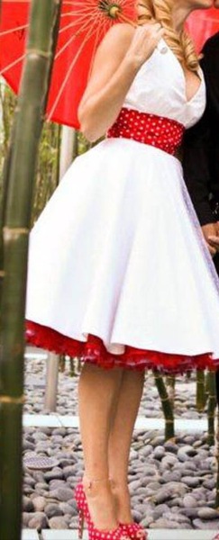 Help finding a dress for Vegas wedding