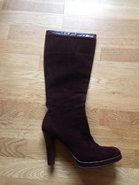 Should I get rid of my skinny boots?