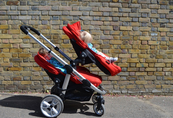 Does anyone have the iCandy Apple2Pear with a 'Chilli' hood?