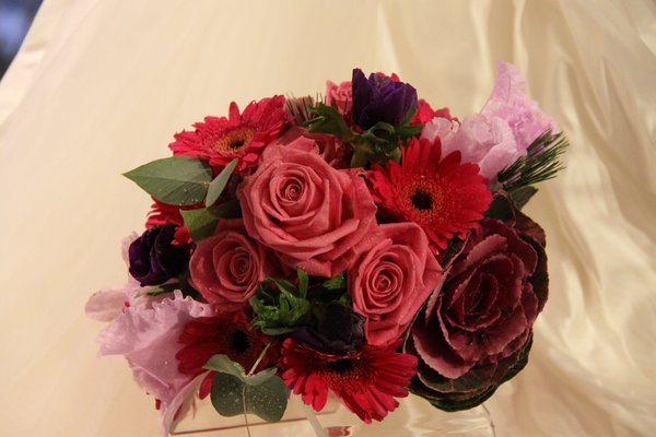 What flowers to go with my wedding dress?
