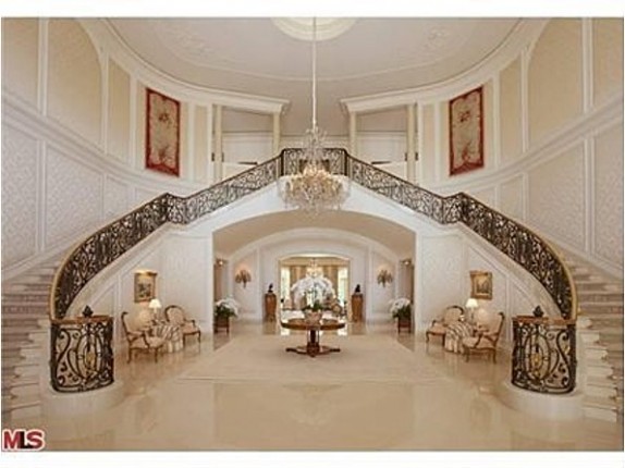 Big Brother Thread 6 - The PWBs are hanging on, still waiting for a chance to evict Mark