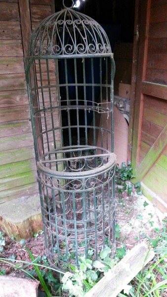 does anyone have a clue what this could be?