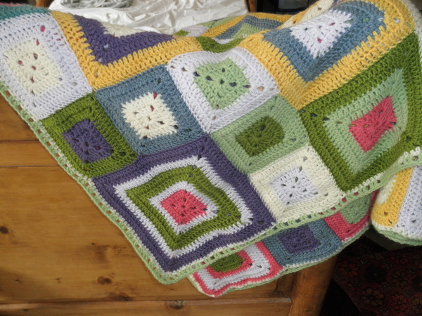 Team Hooker : Come flash your wares at the Hotel Crochetfornia.