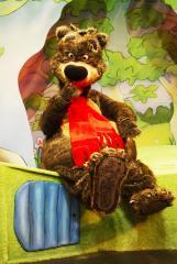 Win a VIB (Very Important Bear) Experience to see Hugless Douglas