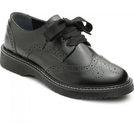Anyone got a spare teenage dd to give an opinion on these school shoes please!