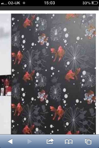 A bold print bathroom wallpaper!!!