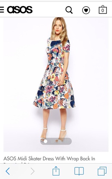 What casual flats with this dress, please?