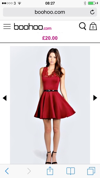 What do people wear to weddings?