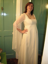 Sewing machine threads and zipper foots