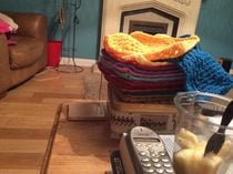 Team Hooker : Come flash your wares at the Hotel Crochetfornia.