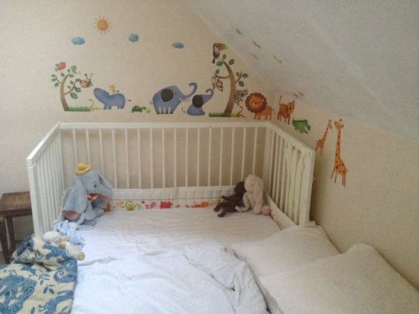 March Mummies 2015 - ever hopeful for the return of sanity and departure of sickness as we approach second tri!