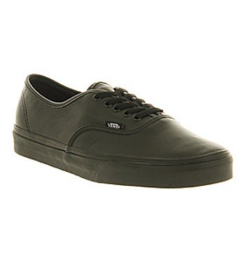 AIBU to make DD put school shoes on her Christmas list?