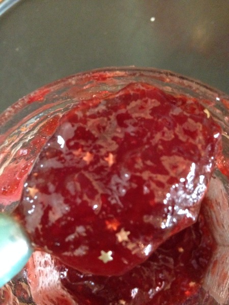 Christmassy glittery jam??