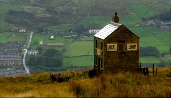 to want ^Typical English^ tourist spots to have English people serving you?