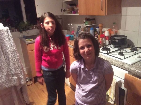 To think about straightening dd's hair age 7 ?