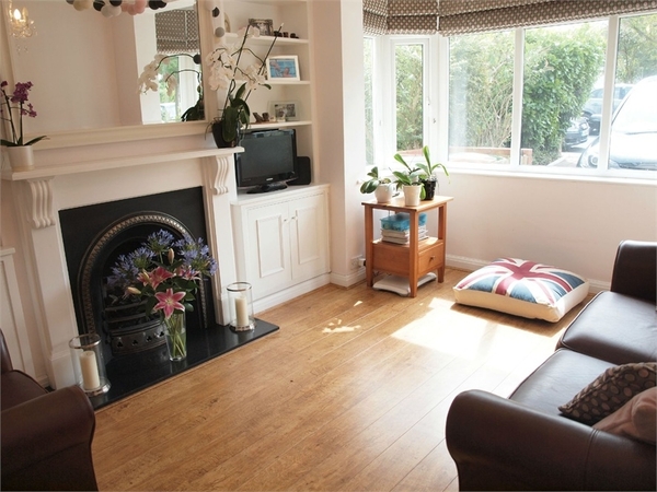 Good living space or big bedrooms?