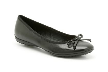 Comfy black ballerinas - ideally online - from where please?