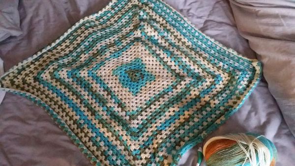 Team Hooker : Come flash your wares at the Hotel Crochetfornia.