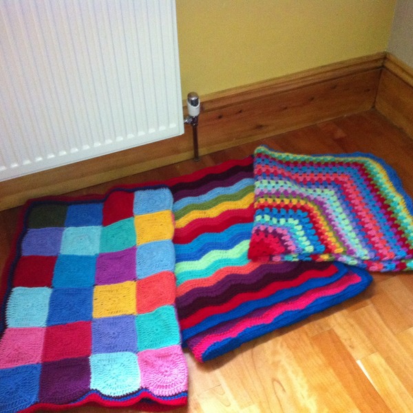 Team Hooker : Come flash your wares at the Hotel Crochetfornia.