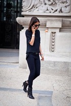 Suit for interviews - teeny, tiny budget