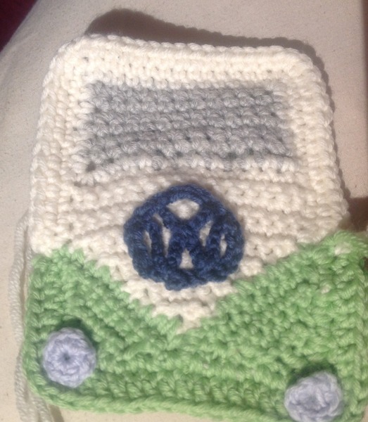 Woolly Hugs : We are making a Blanket for the very lovely PetaO and her son. Donors and crafters, can anyone help us?