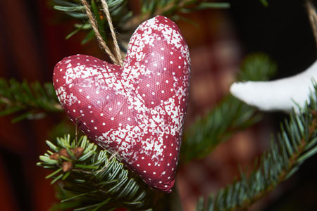 WIN ONE OF 3 PAIRS OF TICKETS TO SIMPLY CHRISTMAS EVENT