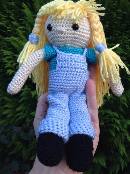 Together for Short Lives. Announcing Woolly Hugs' Christmas Craft Sale Fundraiser for 2014.