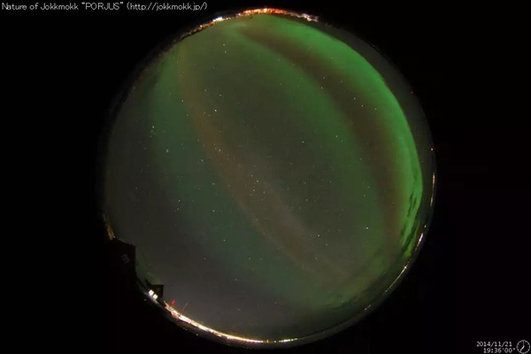Armchair aurora watching