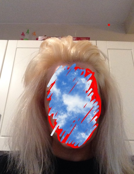 Hair colour disaster - any colourists here?
