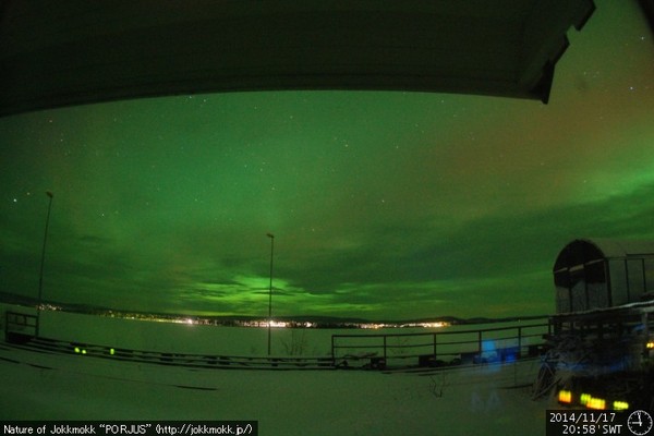 Armchair aurora watching