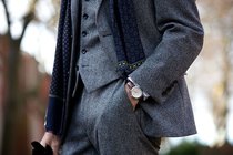 Ooh my brother has asked for mumsnet's opinion on his wedding 'evening invite' attire.