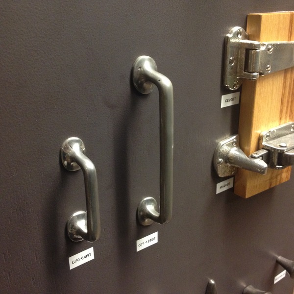 Kitchen handles... please help me!