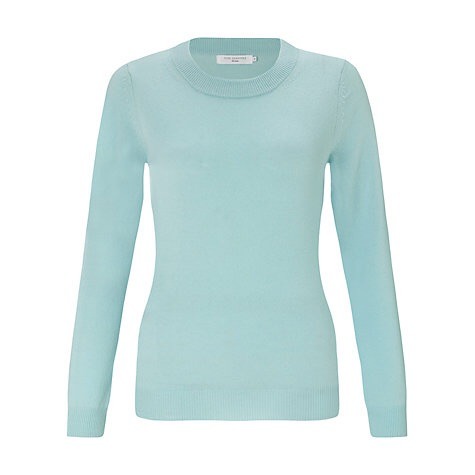 The ultimate black turtle neck jumper