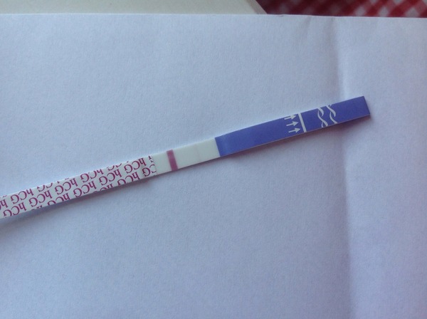 A faint bfp? 10dpo but spotting