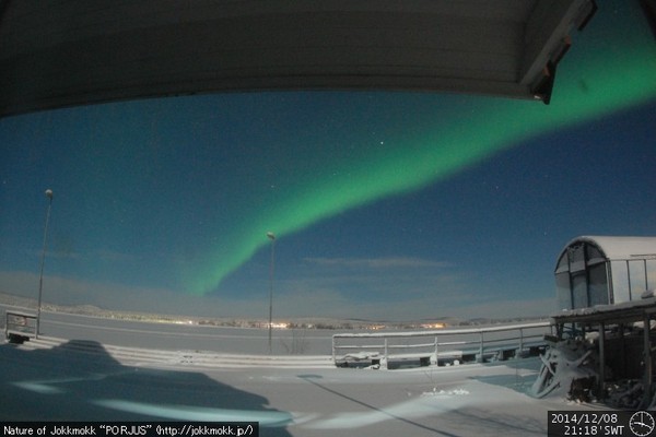 Armchair aurora watching