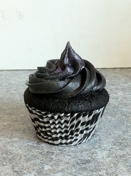 Wedding cupcake mishap AIBU bride wants full refund for me wrecking her big day?
