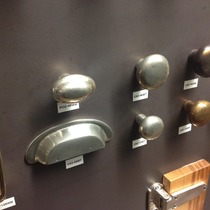 Kitchen handles... please help me!