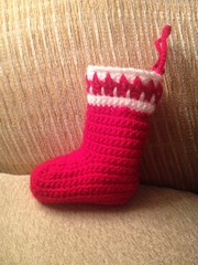 Team Hooker : Come flash your wares at the Hotel Crochetfornia.