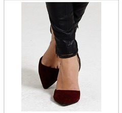 can anyone find me some nice shoes please?